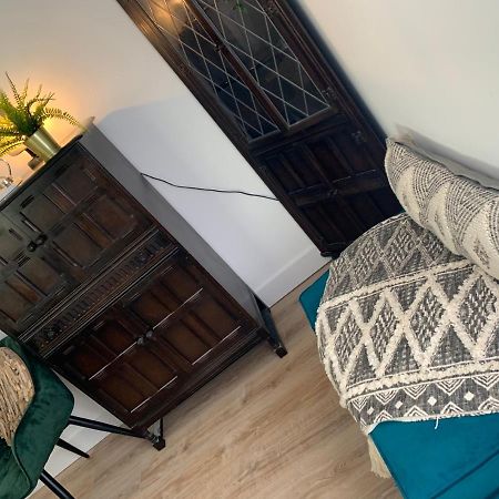 Shore Lodge. 4 Bed Bungalow Only Mtrs From The Beach. Sleeps 8 Sutton-on-Sea Екстериор снимка