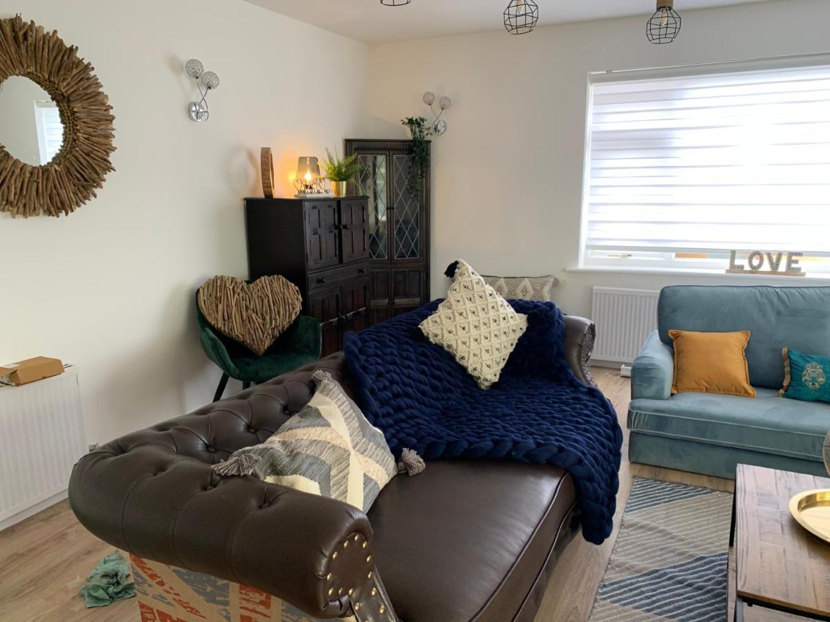 Shore Lodge. 4 Bed Bungalow Only Mtrs From The Beach. Sleeps 8 Sutton-on-Sea Екстериор снимка